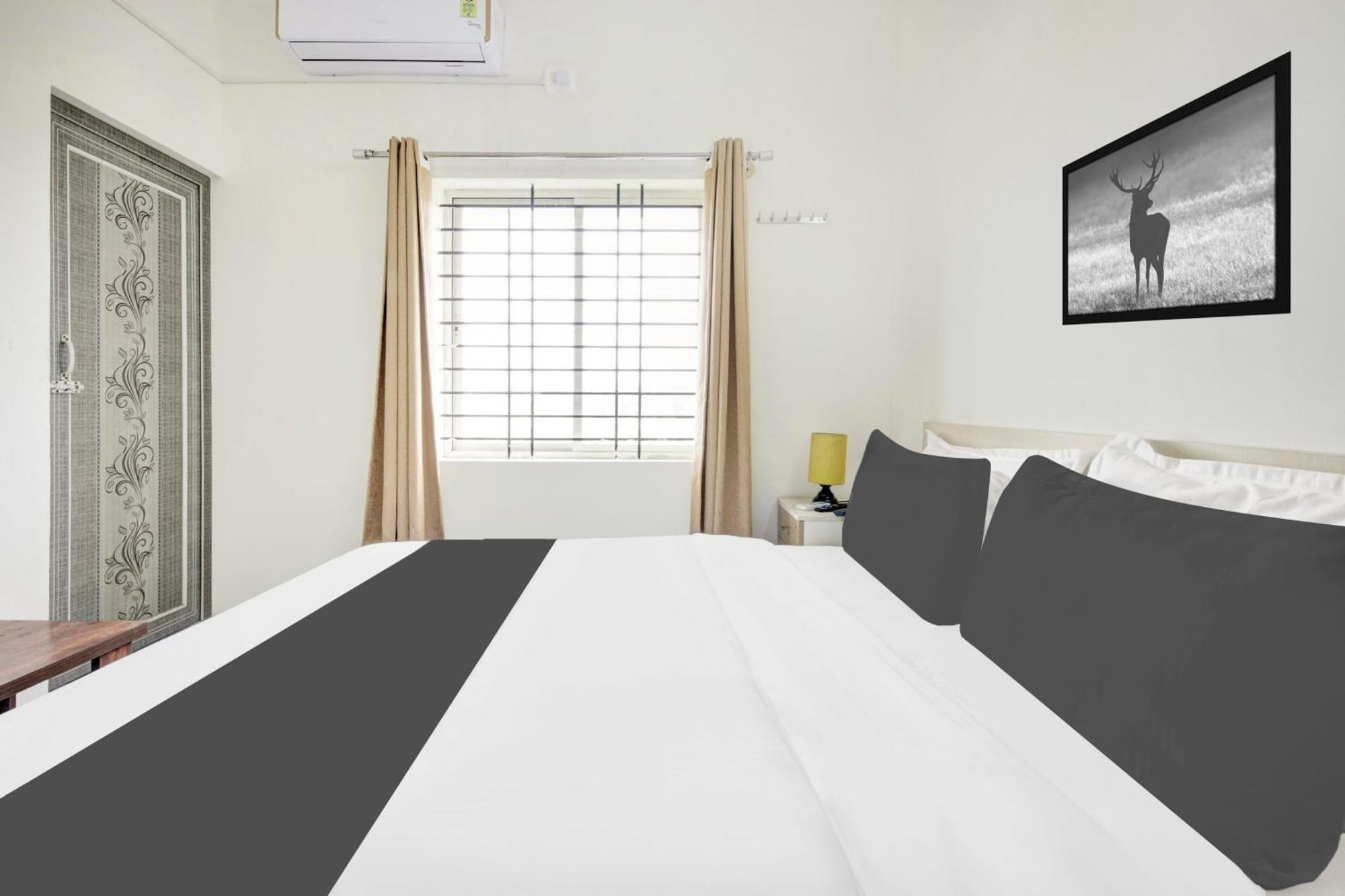 Hotel O Sri Manjunatha Deluxe Suites Bangalore Eksteriør billede