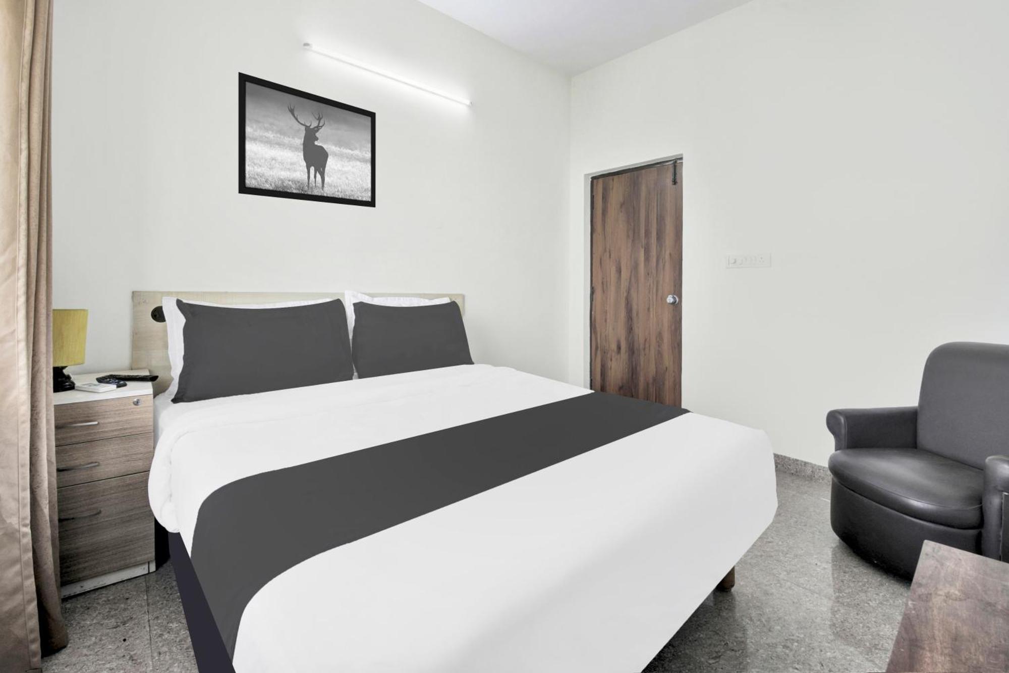 Hotel O Sri Manjunatha Deluxe Suites Bangalore Eksteriør billede