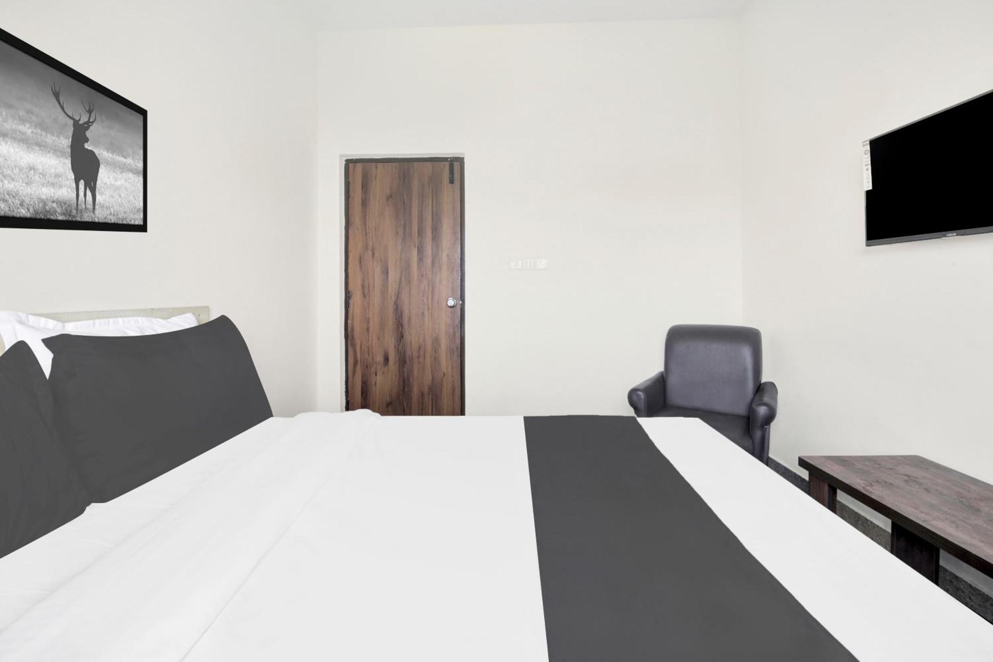 Hotel O Sri Manjunatha Deluxe Suites Bangalore Eksteriør billede