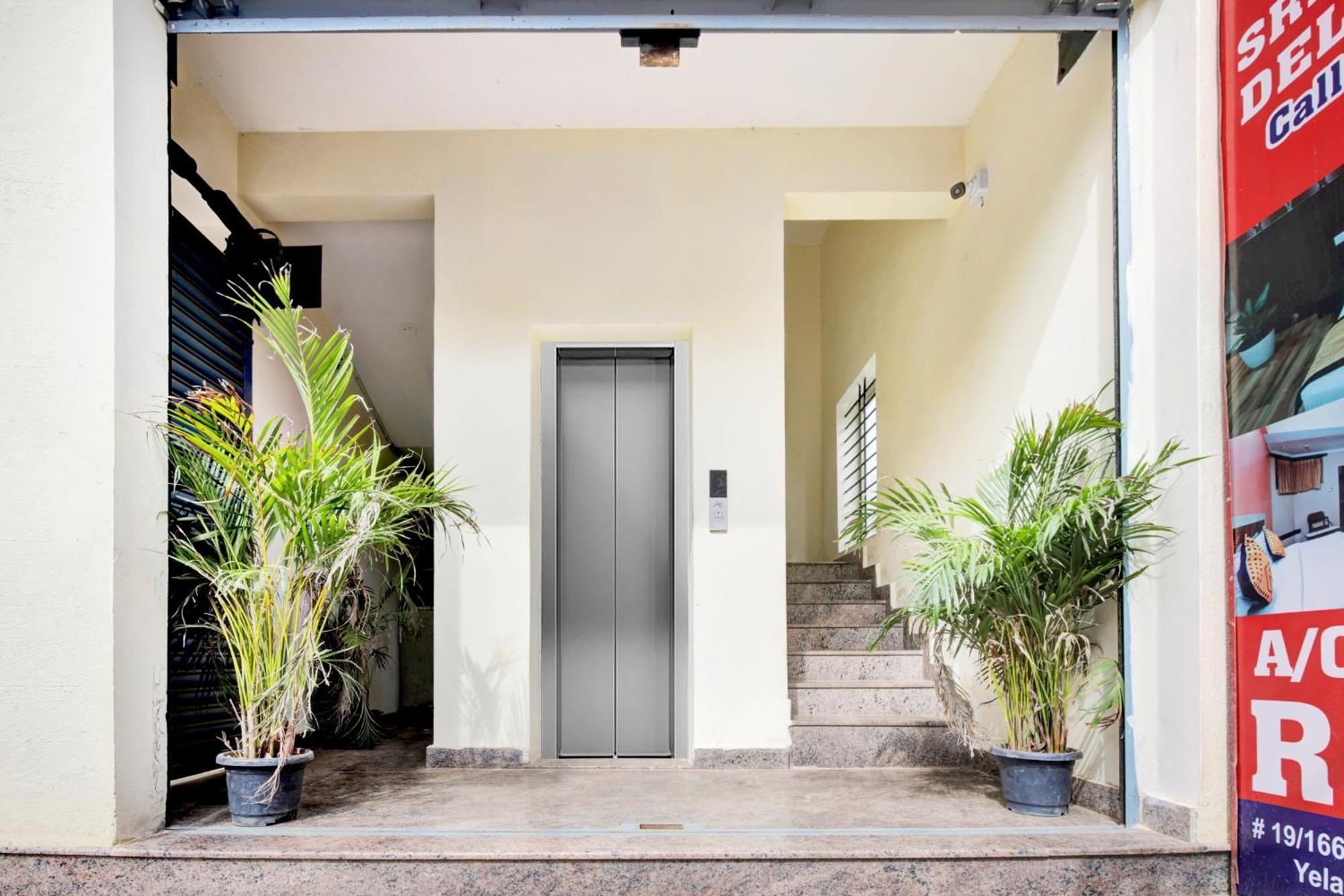 Hotel O Sri Manjunatha Deluxe Suites Bangalore Eksteriør billede